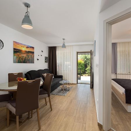 Apartman Angolo Verde Vizinada ภายนอก รูปภาพ